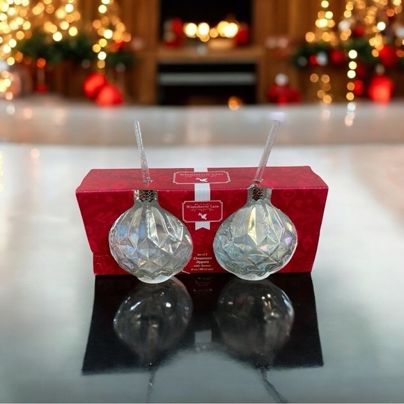 NIB Winterberrie Lane Holiday Ornament Glasses Set of 2 Ornament Sipper w Straw - Picture 1 of 4